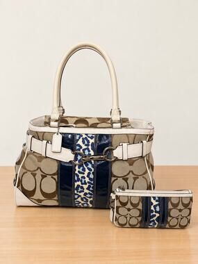 Y2K Coach F13072 Hamptons Signature Stripe Satchel & Wristlet Set